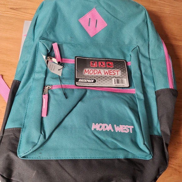 Backpack - Picture 7 of 8